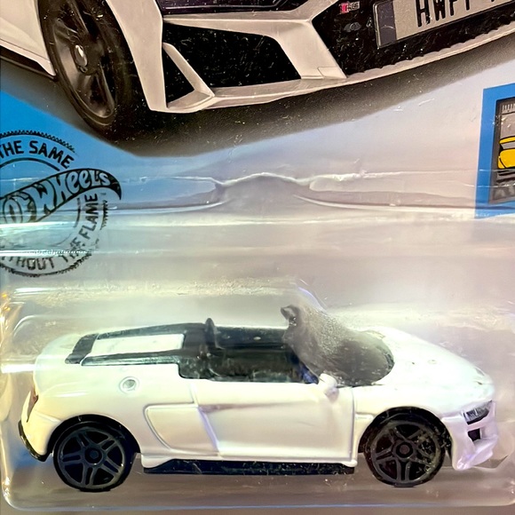 Audi R8 Spyder - Picture 5 of 12